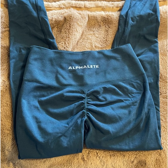 Alphalete Amplify - Picture 2 of 4